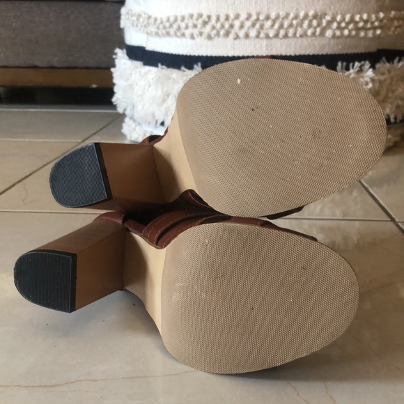 Brown high heels - Picture 4 of 4